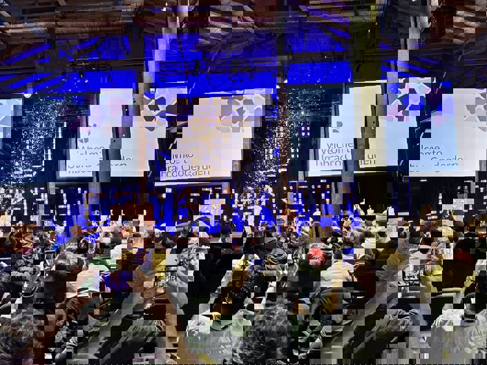 Codegarden welcome with gold confetti